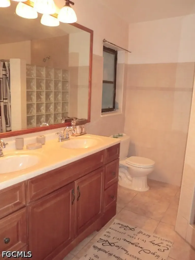 1000 SW 37th Street Cape Coral FL 33914