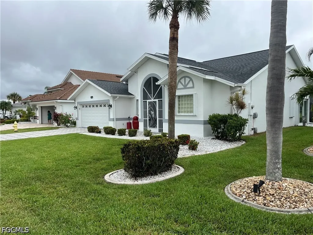 17550 Fan Palm Court North Fort Myers FL 33917