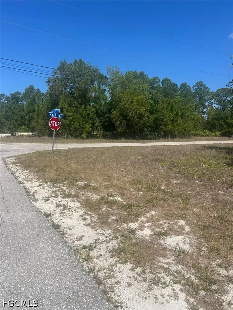 3512 35th Street SW Lehigh Acres FL 33976
