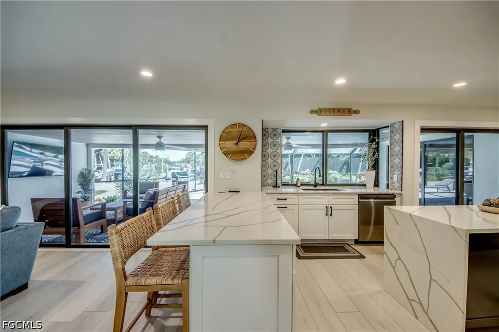 1022 Lindgren Boulevard Sanibel FL 33957