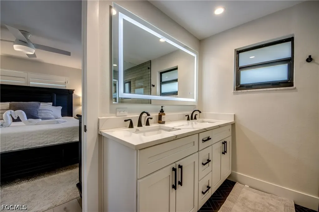1022 Lindgren Boulevard Sanibel FL 33957