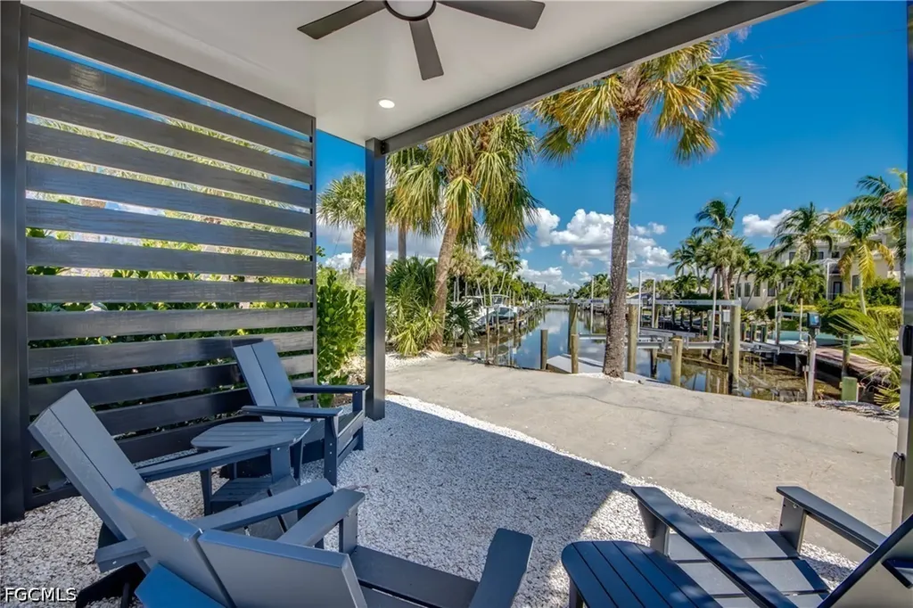 1022 Lindgren Boulevard Sanibel FL 33957