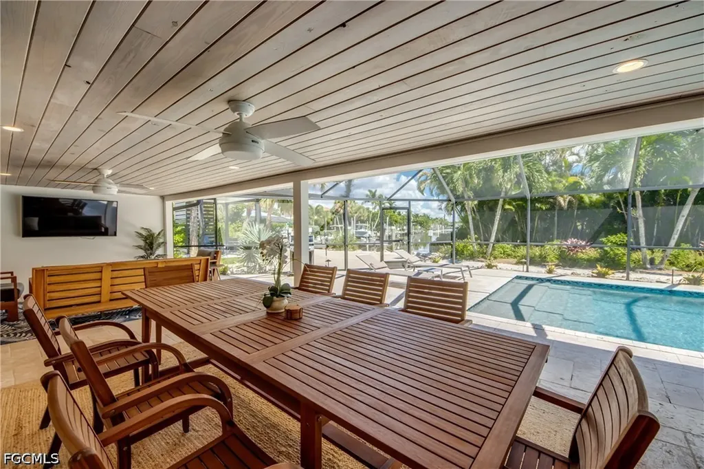 1022 Lindgren Boulevard Sanibel FL 33957
