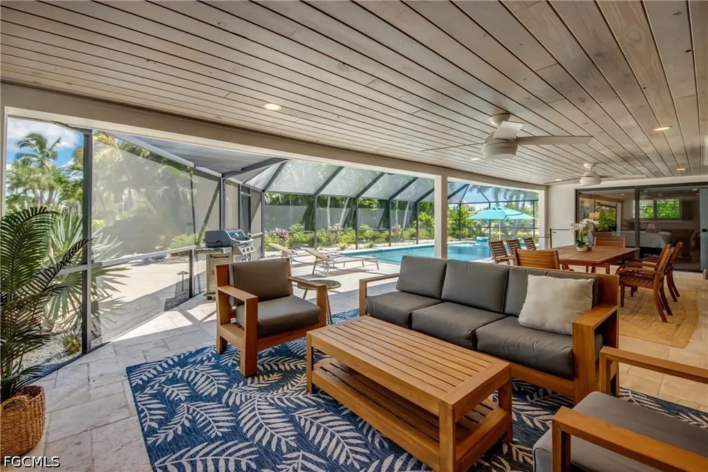 1022 Lindgren Boulevard Sanibel FL 33957