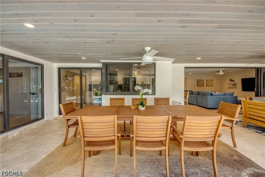 1022 Lindgren Boulevard Sanibel FL 33957