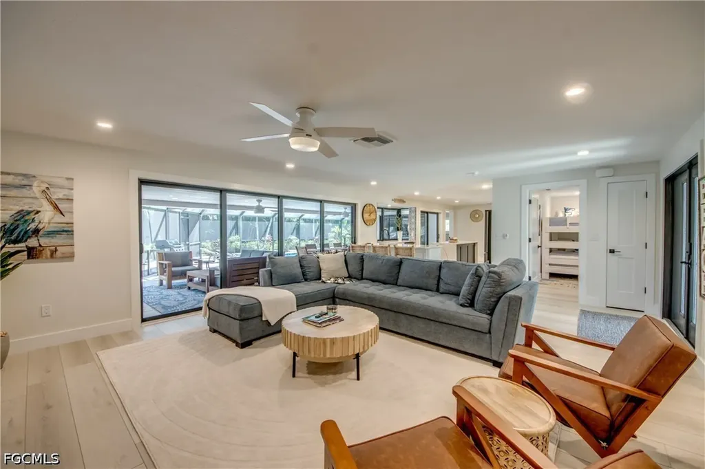1022 Lindgren Boulevard Sanibel FL 33957