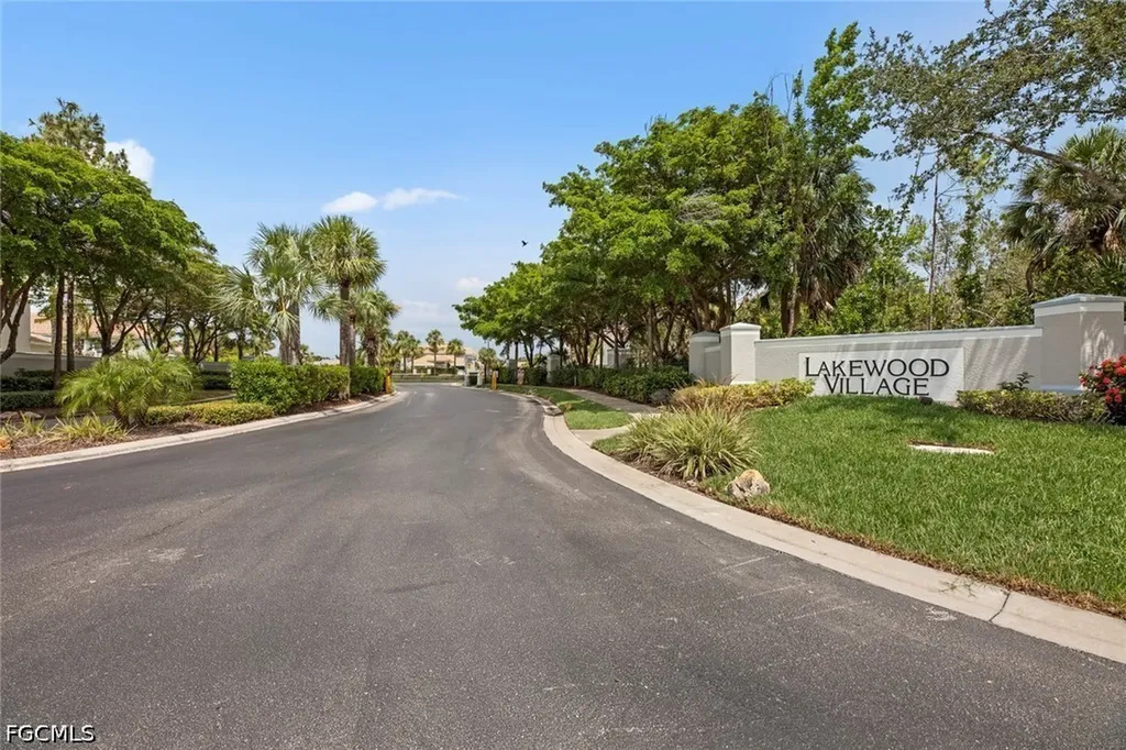 8290 Village Edge Circle Fort Myers FL 33919