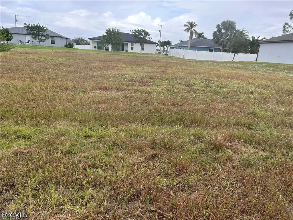 1909 NE 33rd Lane Cape Coral FL 33909