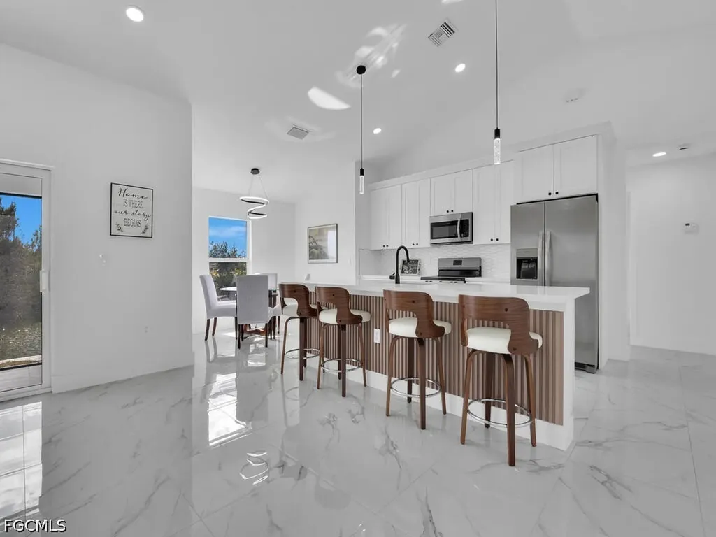 106 NW 20th Street Cape Coral FL 33993