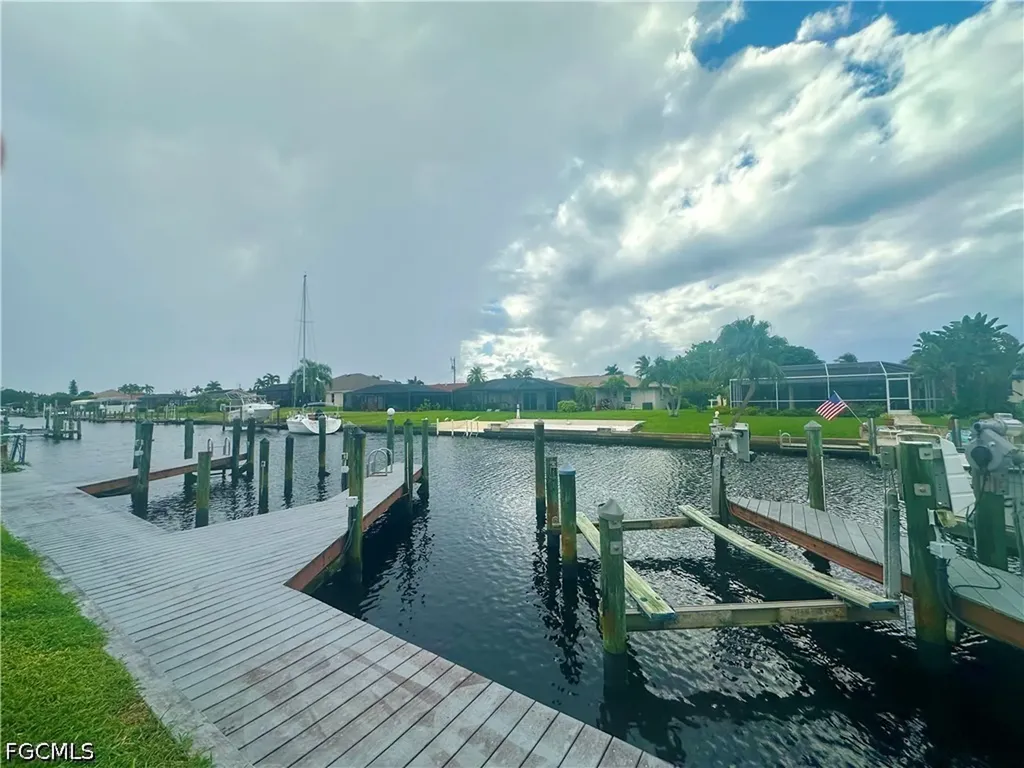 4802 Tudor Drive Cape Coral FL 33904