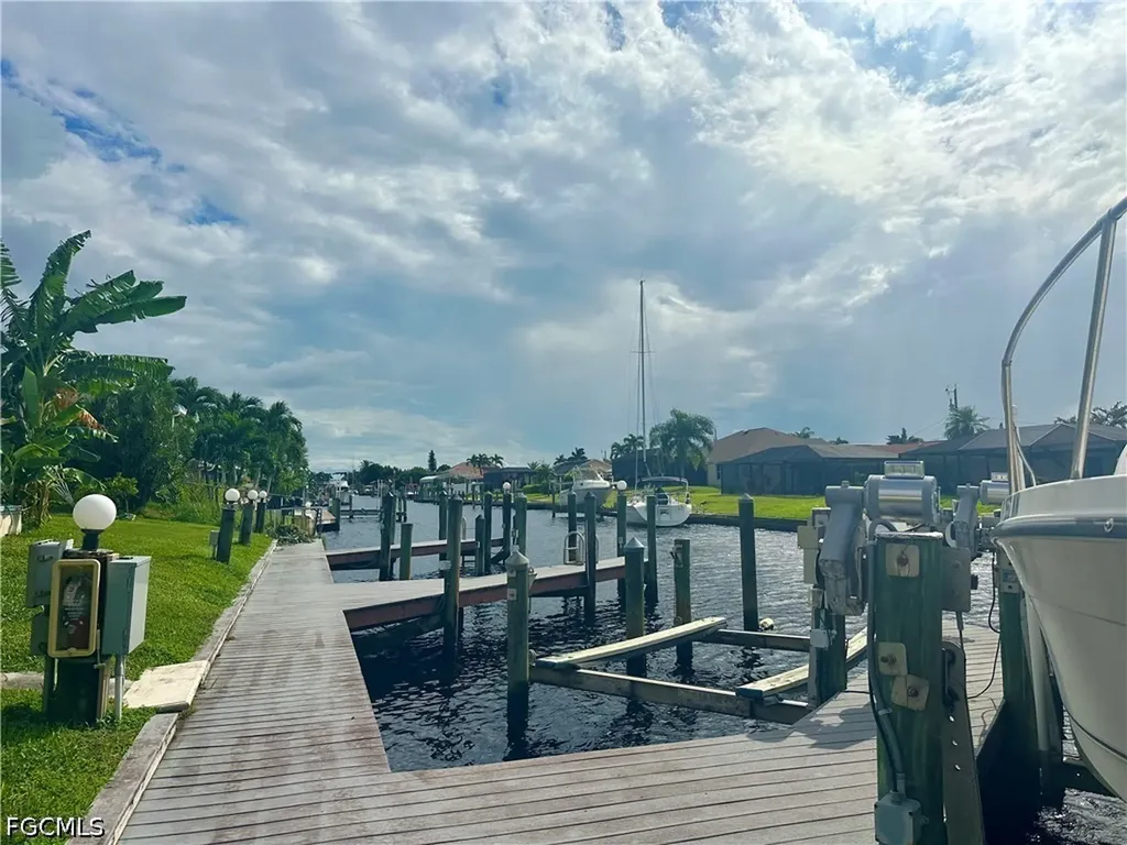 4802 Tudor Drive Cape Coral FL 33904