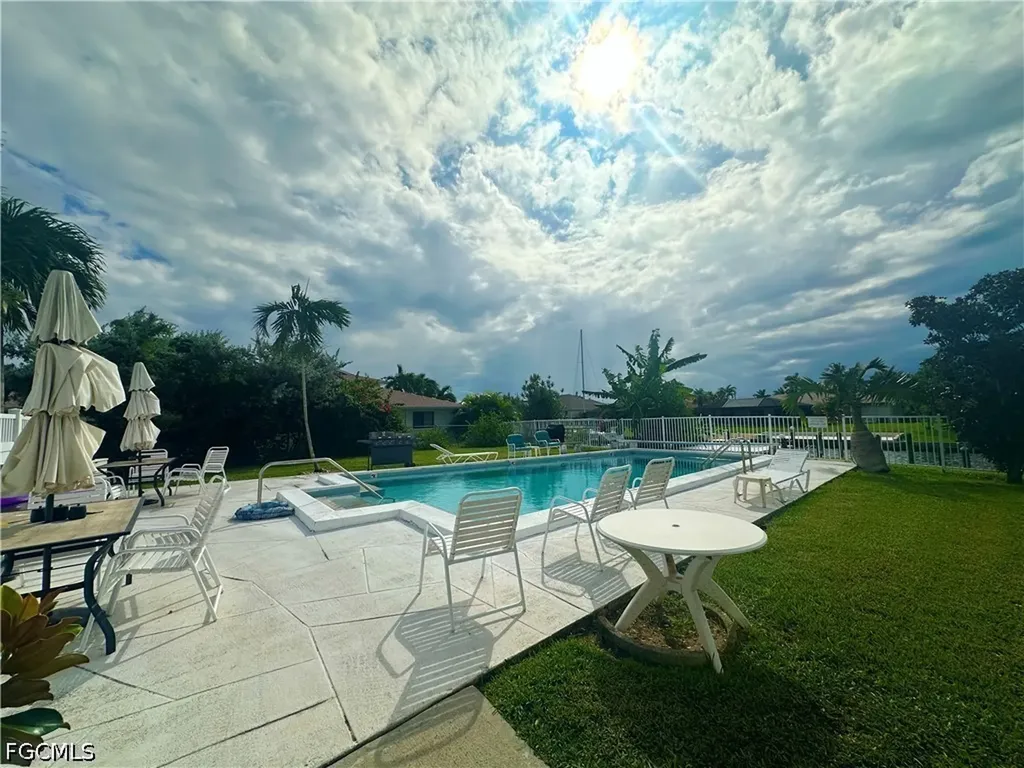 4802 Tudor Drive Cape Coral FL 33904