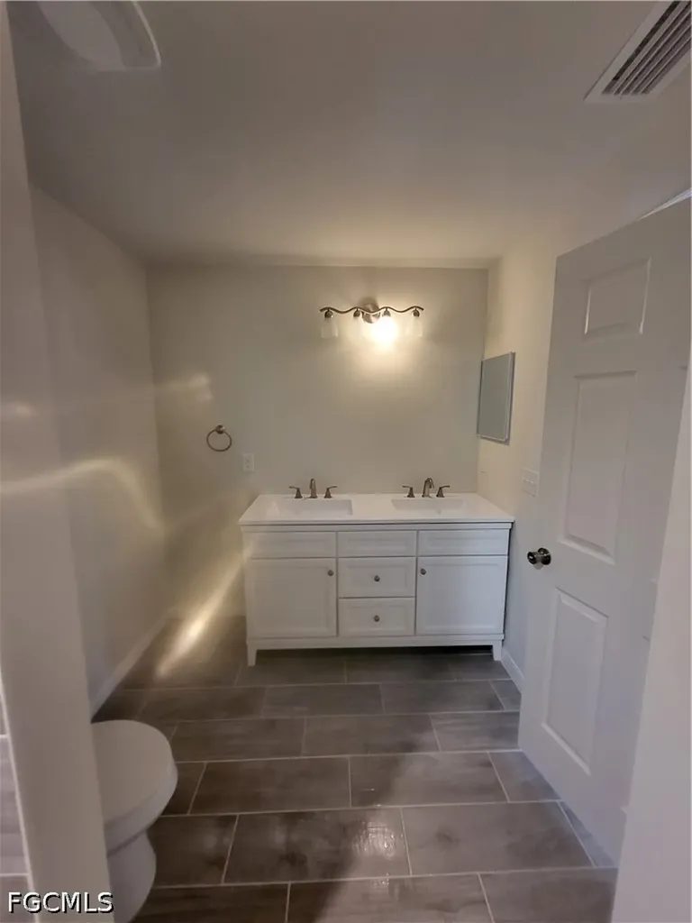 1714 NE 10th Lane Cape Coral FL 33909