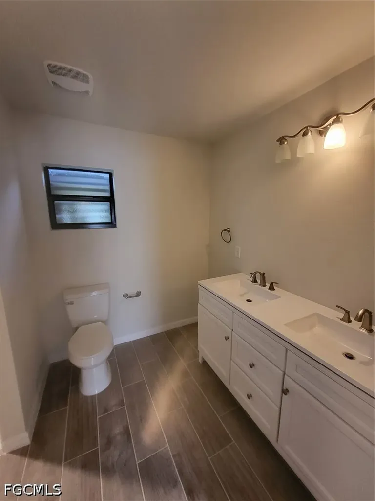 1714 NE 10th Lane Cape Coral FL 33909