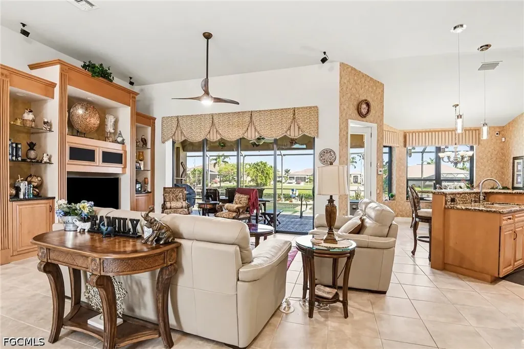 2817 SW 39th Street Cape Coral FL 33914