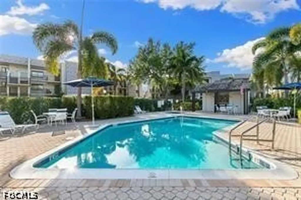 1518 Oyster Catcher Point Naples FL 34105