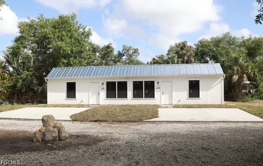 231 Santa Cruz Street North Fort Myers FL 33903