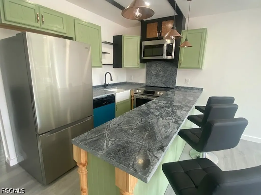 231 Santa Cruz Street North Fort Myers FL 33903