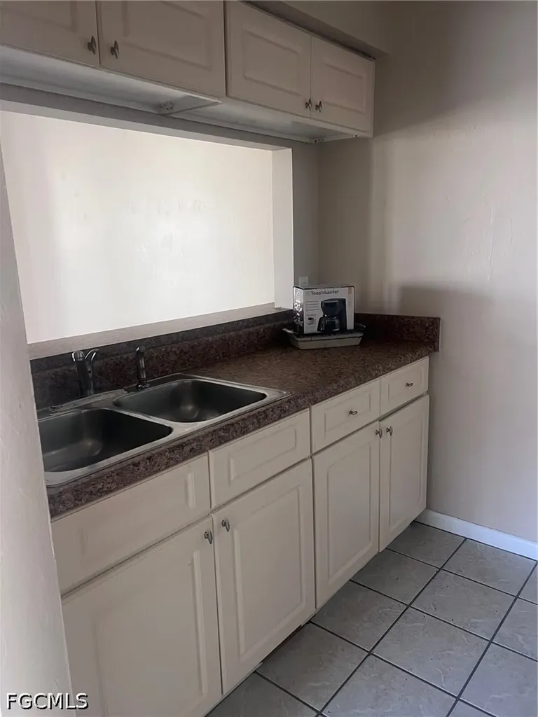 1315 SE 24th Avenue Cape Coral FL 33990