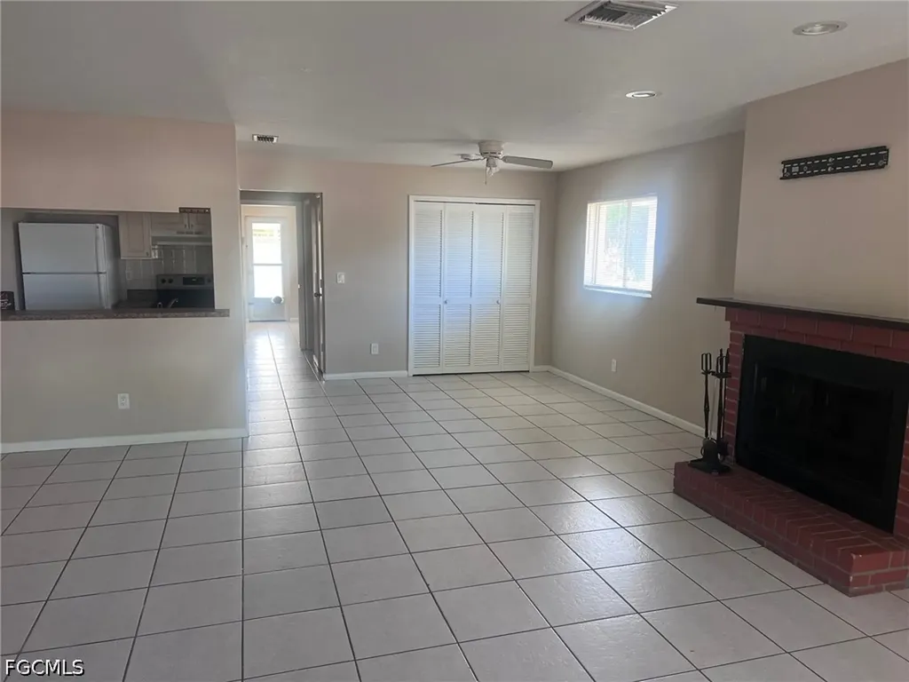 1315 SE 24th Avenue Cape Coral FL 33990