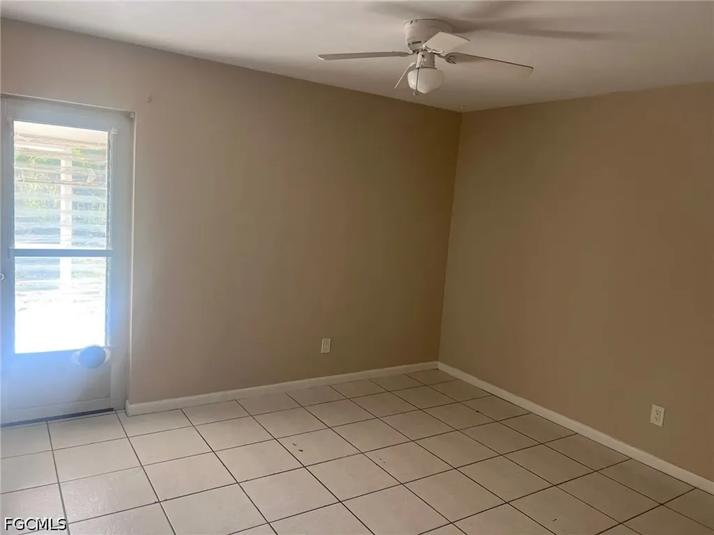 1315 SE 24th Avenue Cape Coral FL 33990