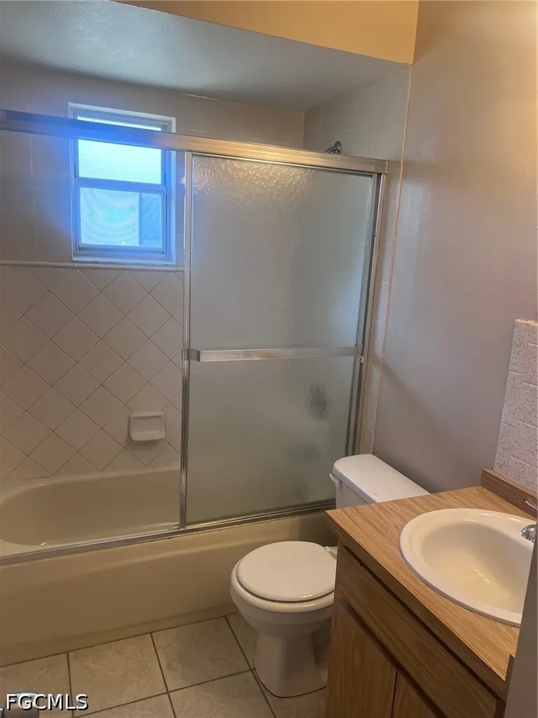 1315 SE 24th Avenue Cape Coral FL 33990