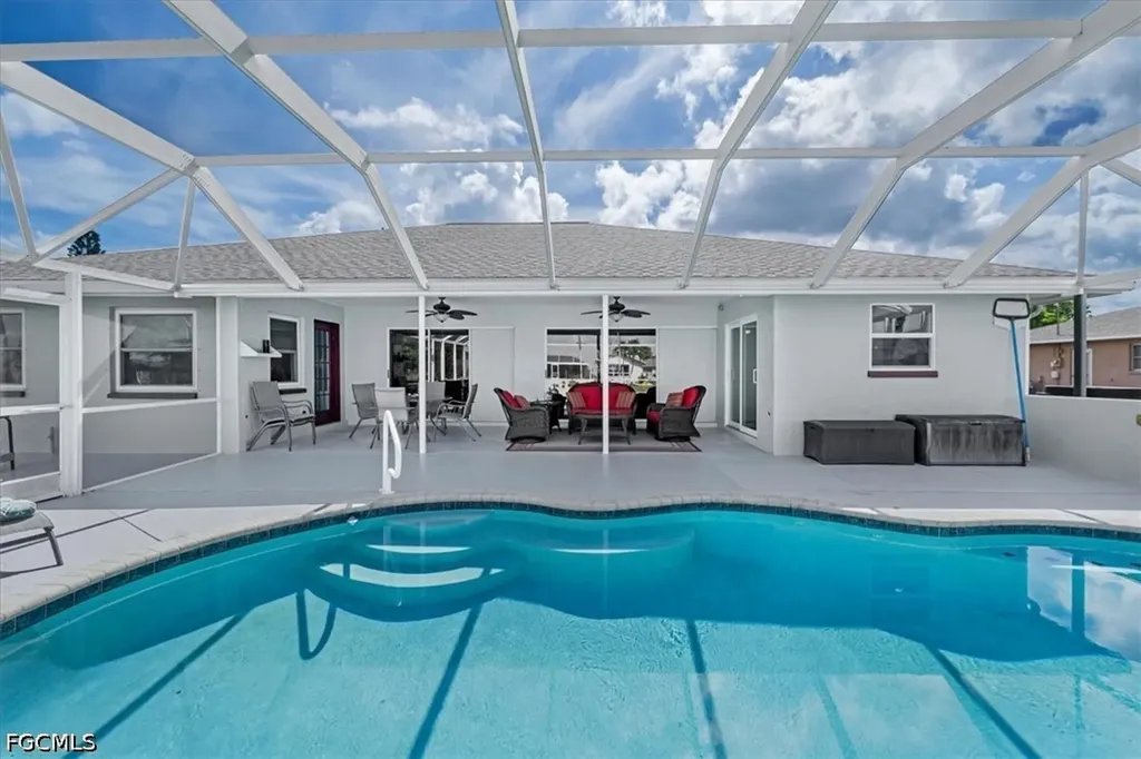 232 SE 21st Avenue Cape Coral FL 33990