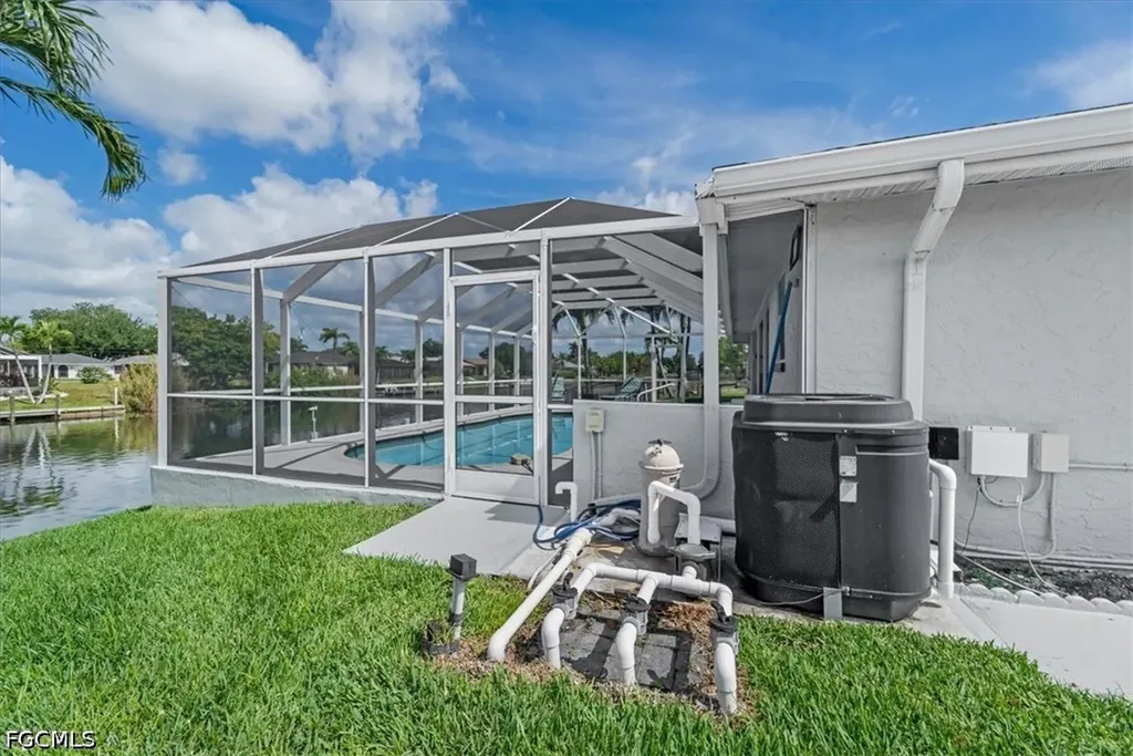 232 SE 21st Avenue Cape Coral FL 33990