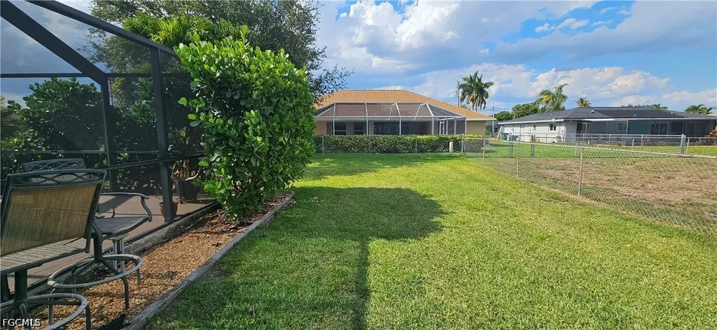1823 SE 15th Street Cape Coral FL 33990