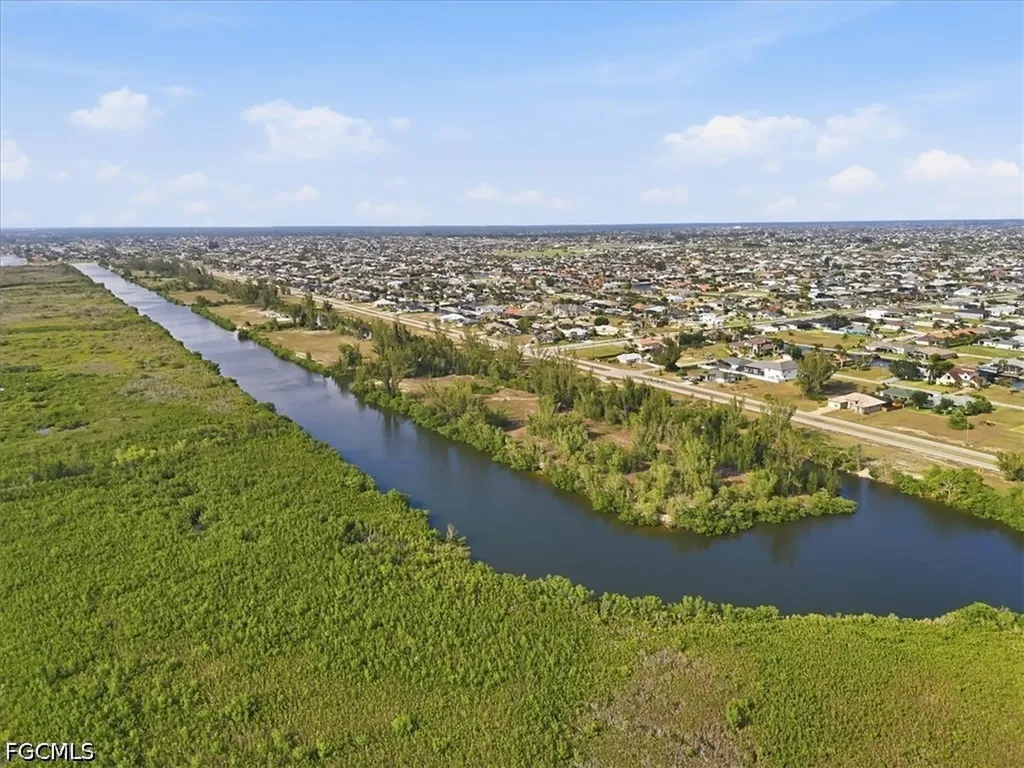105 SW 36th Place Cape Coral FL 33991