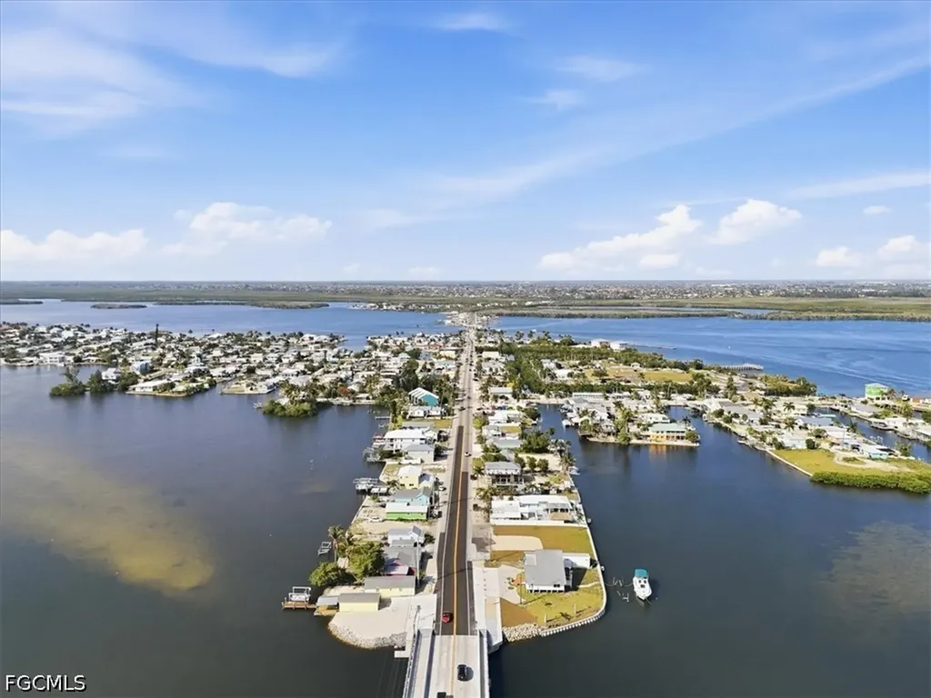 105 SW 36th Place Cape Coral FL 33991