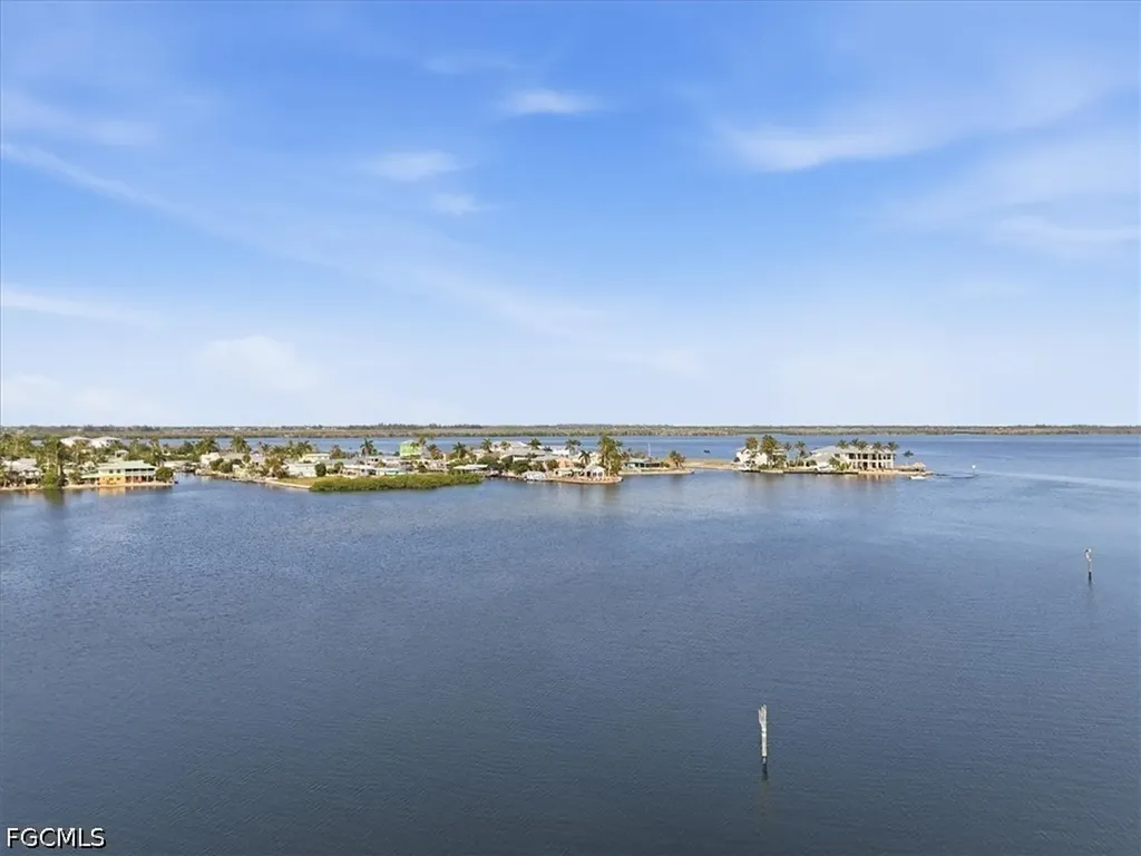 105 SW 36th Place Cape Coral FL 33991