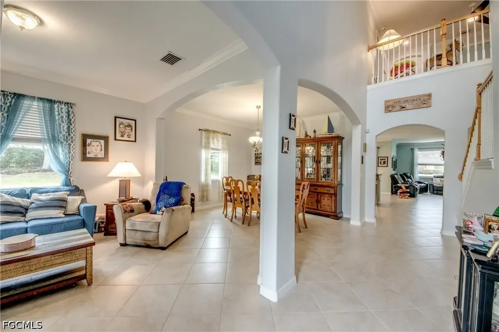 3613 Valle Santa Circle Cape Coral FL 33909