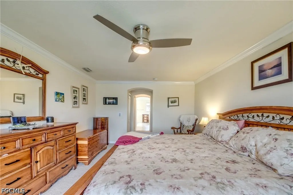 3613 Valle Santa Circle Cape Coral FL 33909