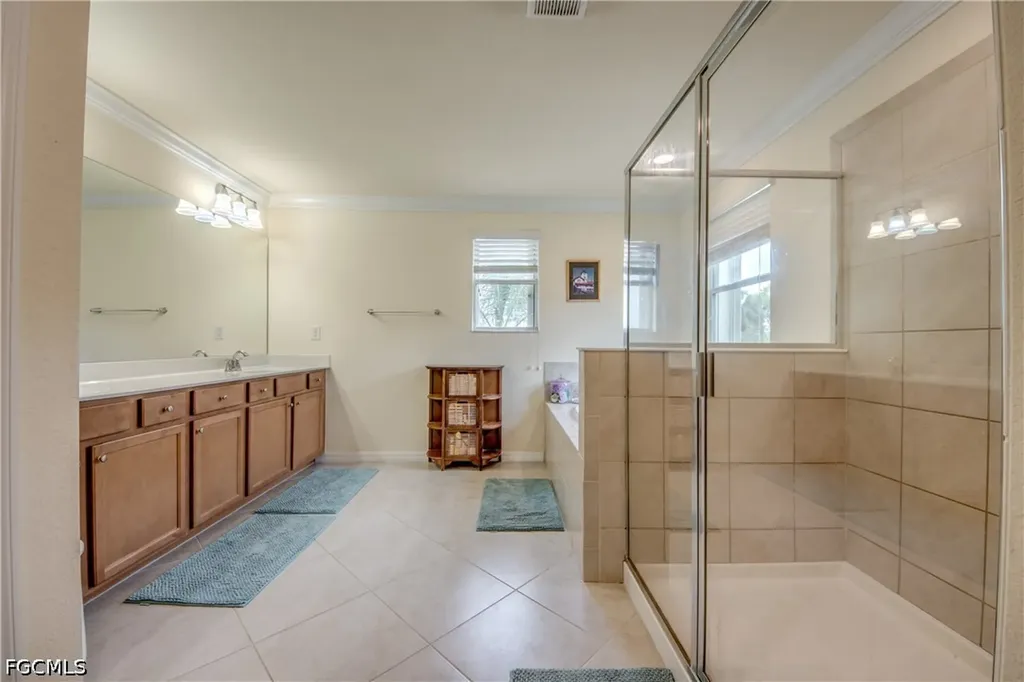 3613 Valle Santa Circle Cape Coral FL 33909