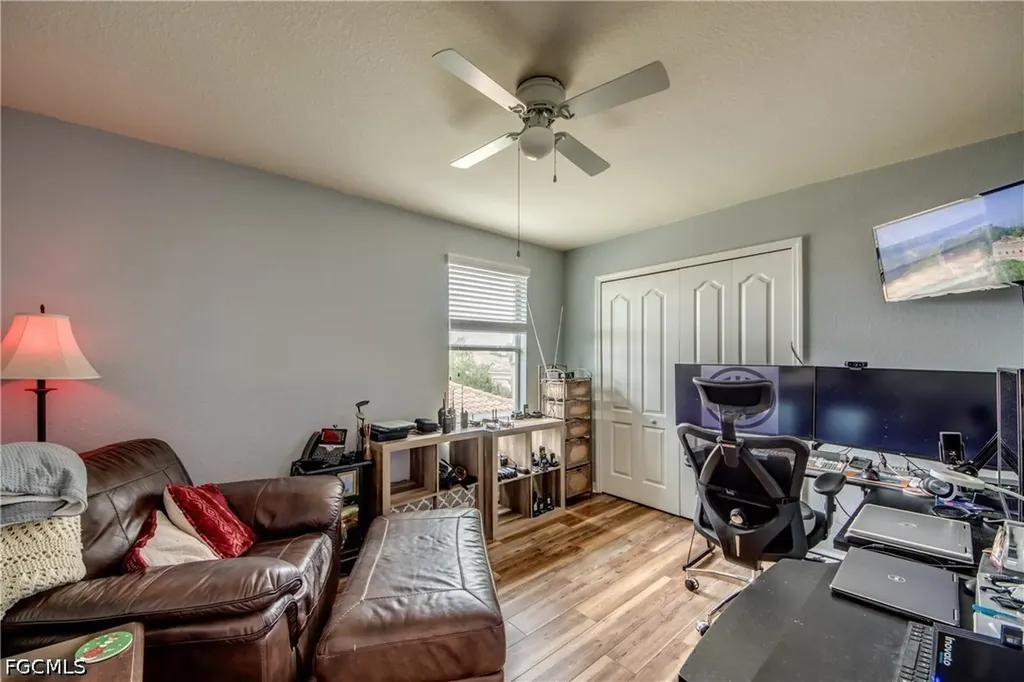 3613 Valle Santa Circle Cape Coral FL 33909