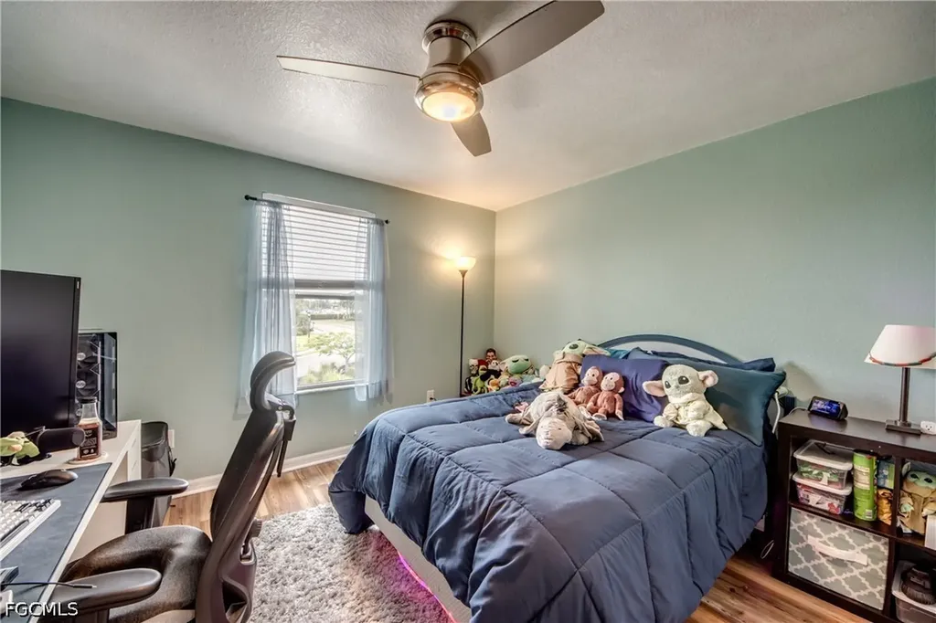 3613 Valle Santa Circle Cape Coral FL 33909
