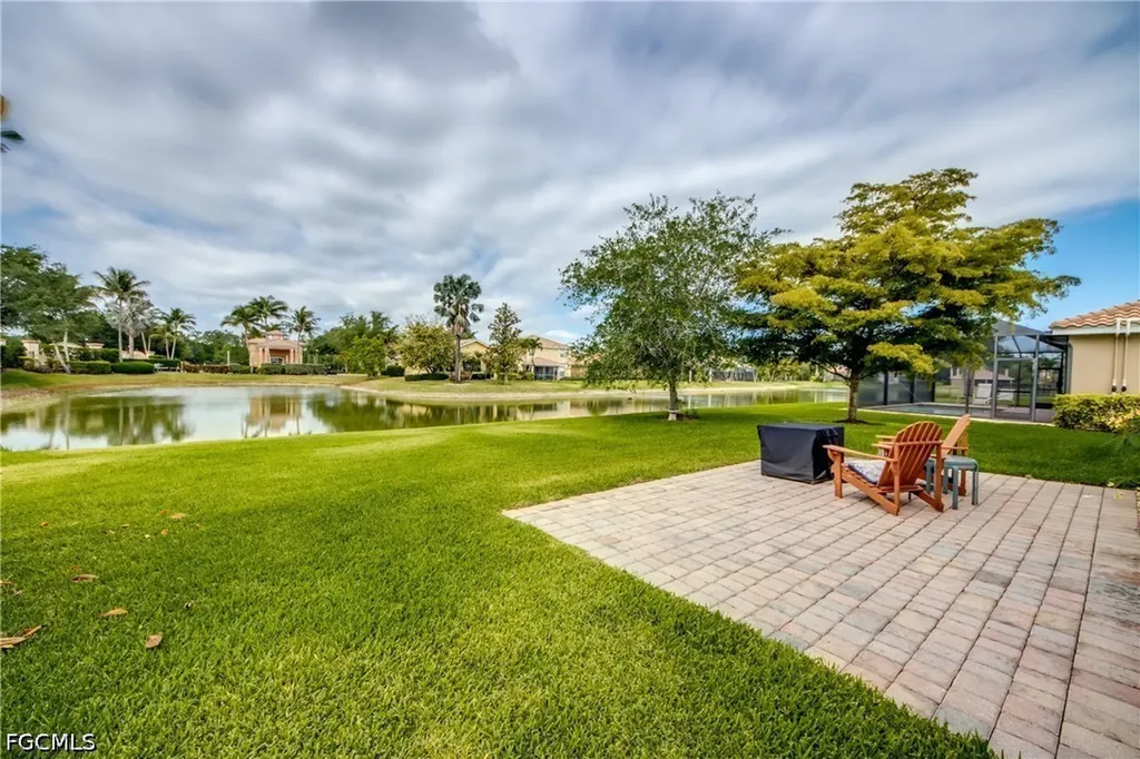 3613 Valle Santa Circle Cape Coral FL 33909