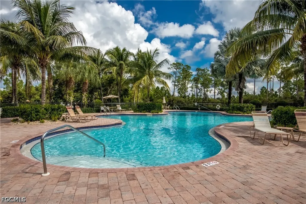 3613 Valle Santa Circle Cape Coral FL 33909