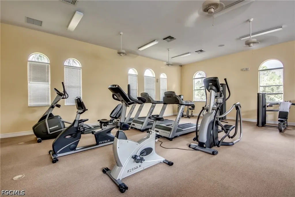 3613 Valle Santa Circle Cape Coral FL 33909