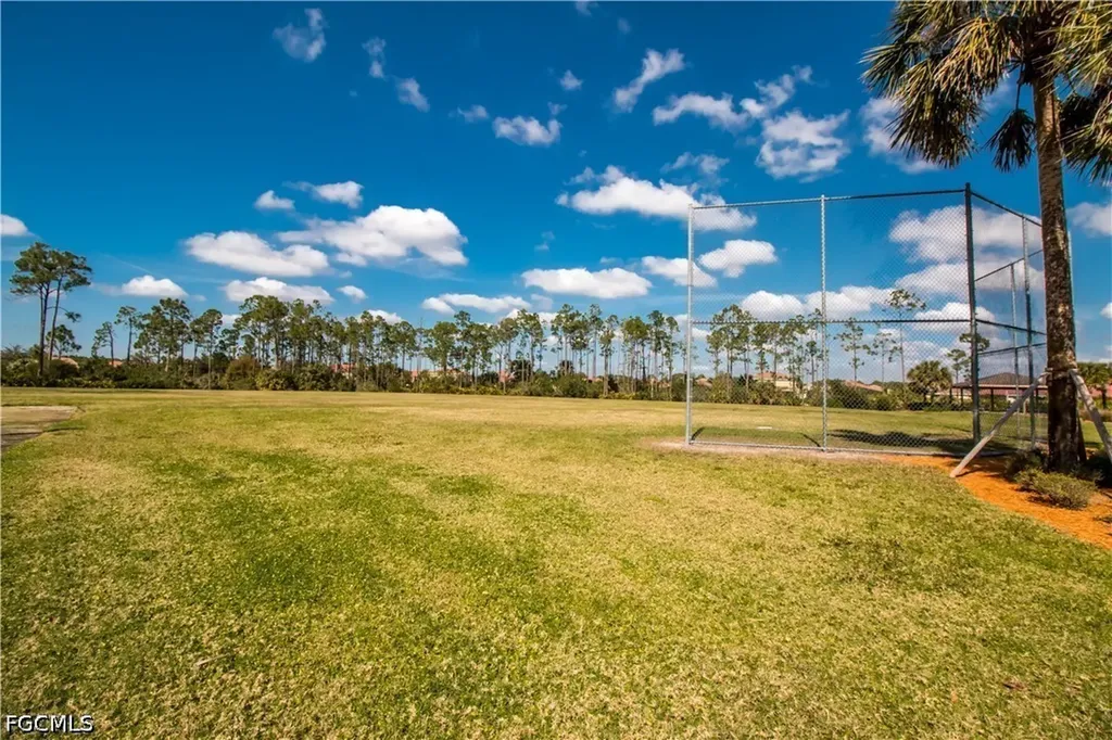 3613 Valle Santa Circle Cape Coral FL 33909