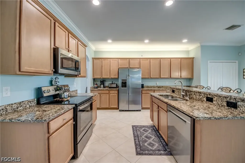 3613 Valle Santa Circle Cape Coral FL 33909