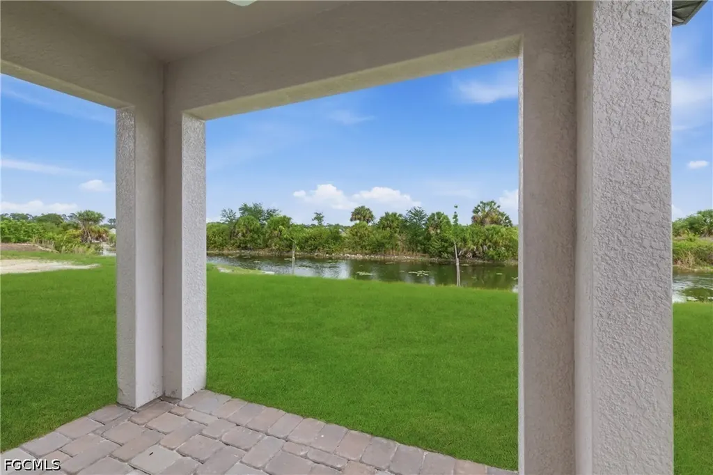 924 NE 20th Street Cape Coral FL 33909