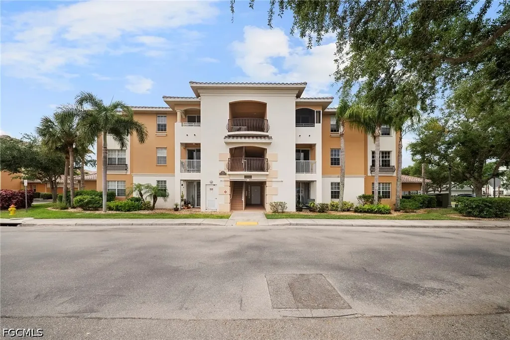 3940 Pomodoro Circle Cape Coral FL 33909
