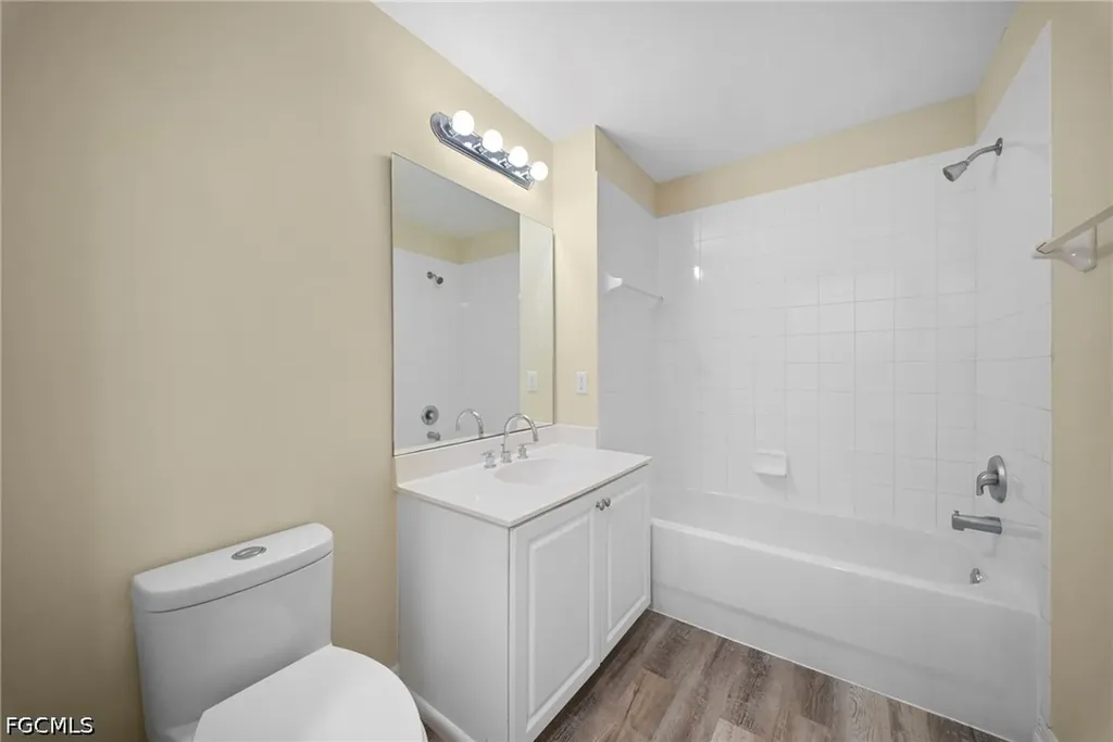 3940 Pomodoro Circle Cape Coral FL 33909