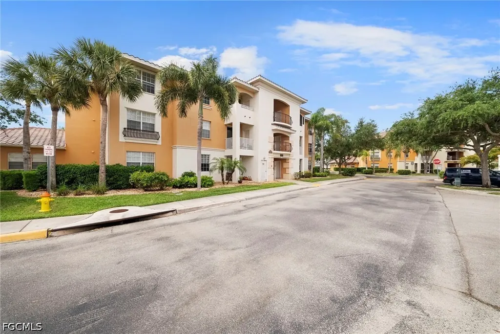 3940 Pomodoro Circle Cape Coral FL 33909