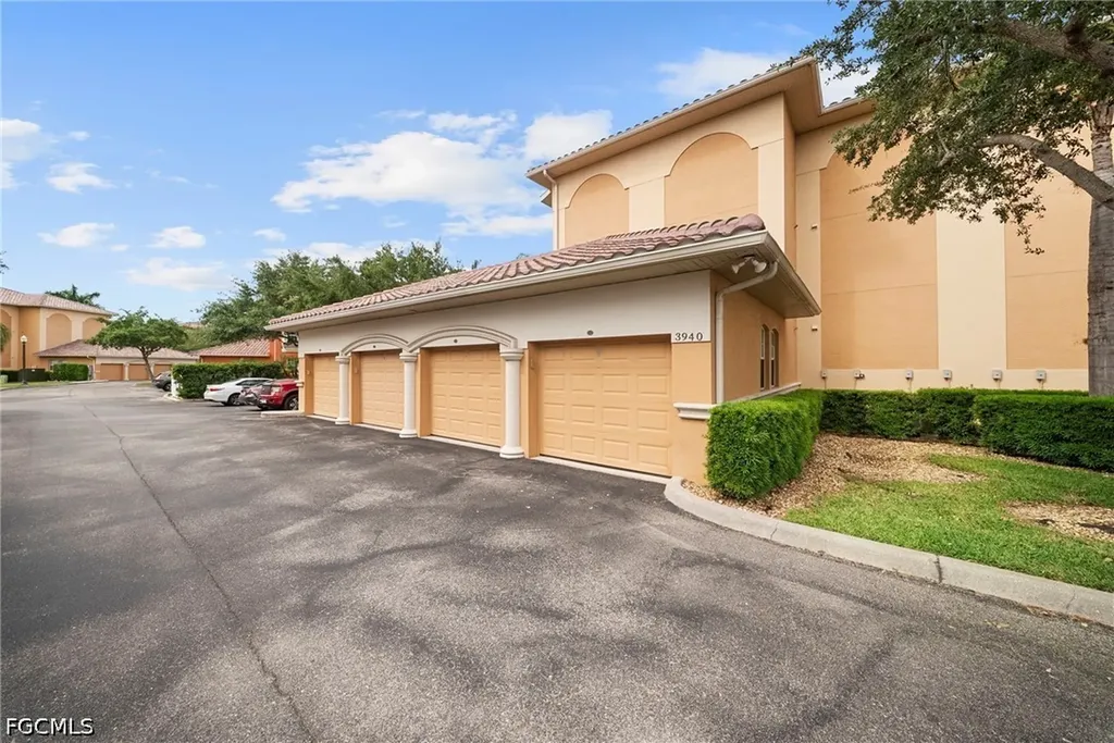 3940 Pomodoro Circle Cape Coral FL 33909