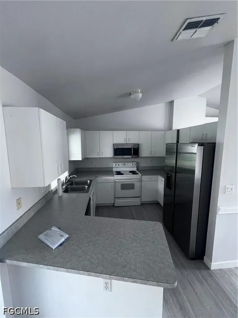 1306 SW 11th Street Cape Coral FL 33991