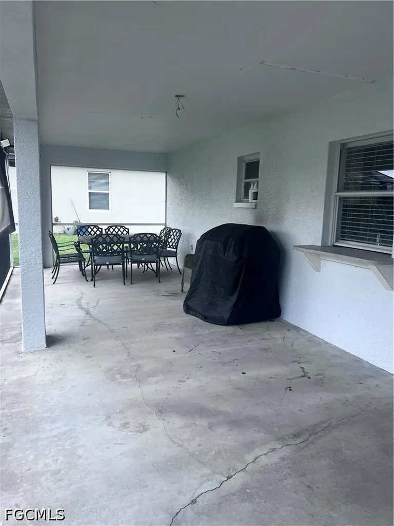 1306 SW 11th Street Cape Coral FL 33991