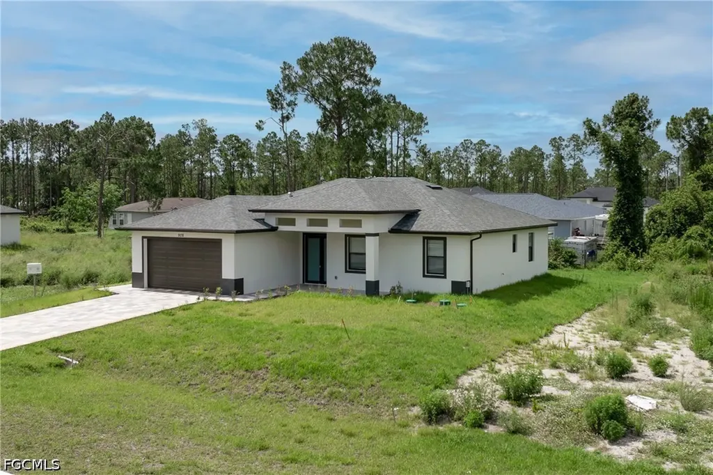 928 Milwaukee Boulevard Lehigh Acres FL 33974
